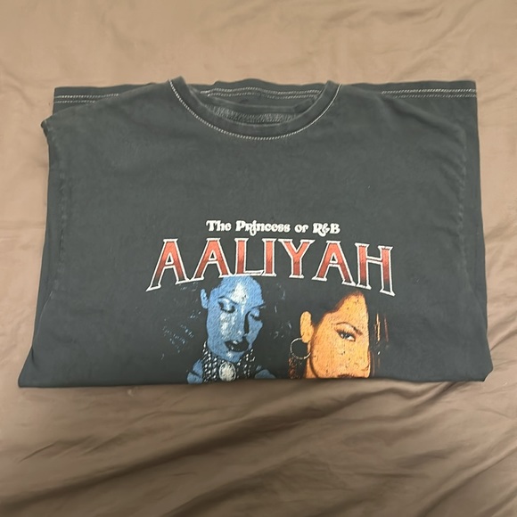 Old School Tee. Vintage Tee. - Picture 2 of 4